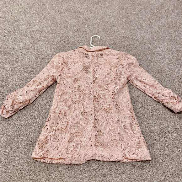 Vests - Picture 3 of 4